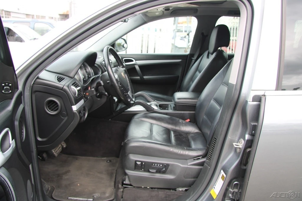 2006 Porsche 955/957 Cayenne S - Image 13 of 21