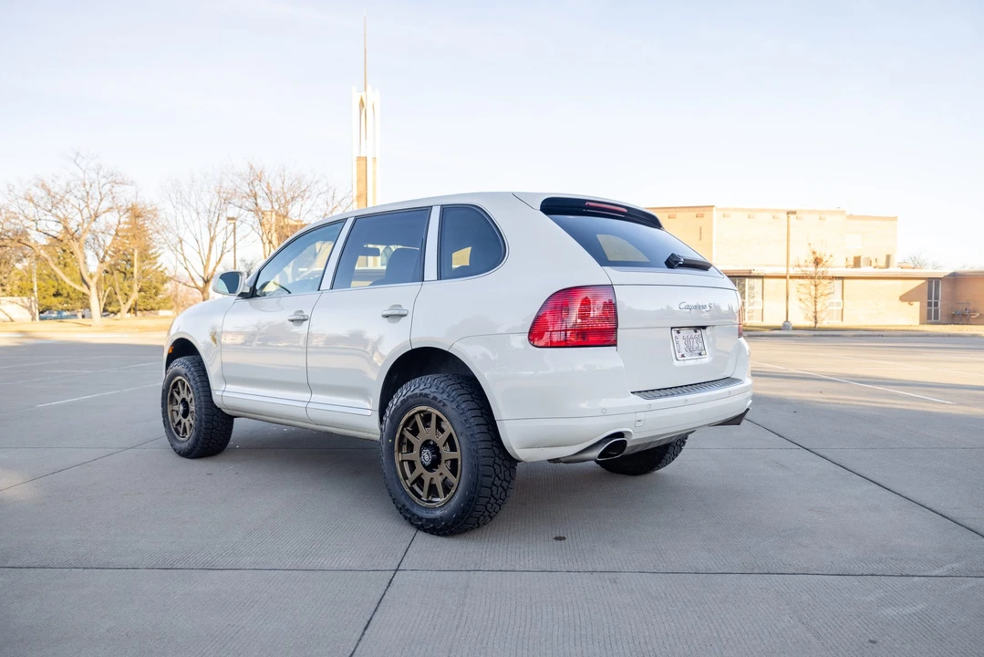 2006 Porsche 955/957 Cayenne S - Image 9 of 31