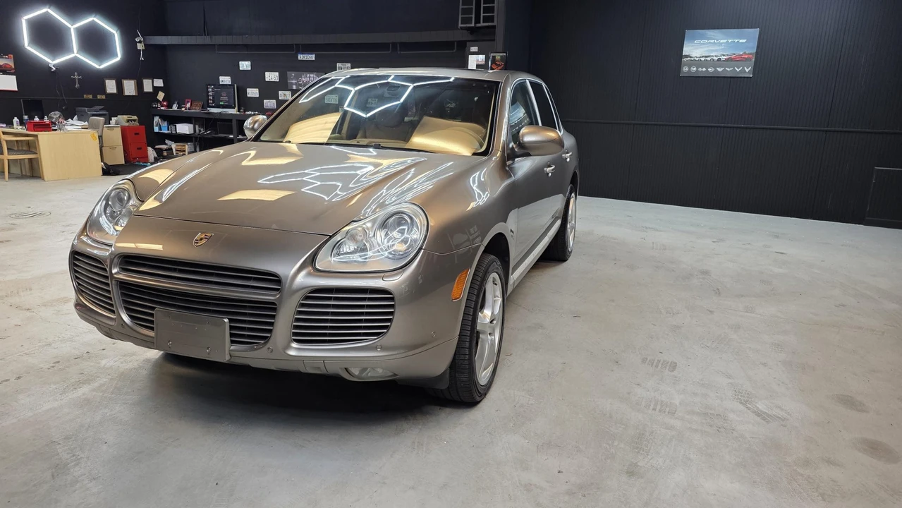 2006 Porsche 955/957 Cayenne Turbo - Image 3 of 31