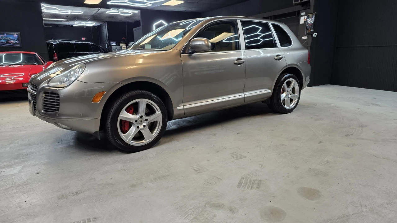 2006 Porsche 955/957 Cayenne Turbo - Image 10 of 31