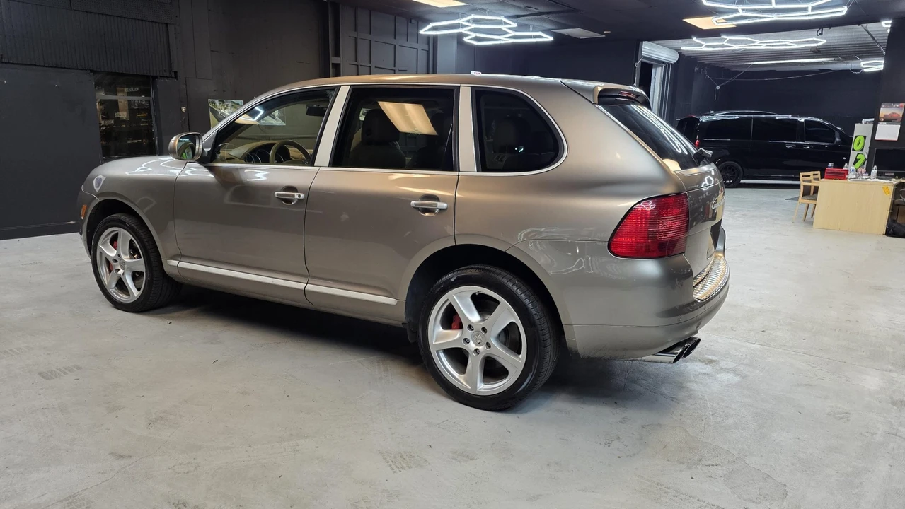 2006 Porsche 955/957 Cayenne Turbo - Image 17 of 31