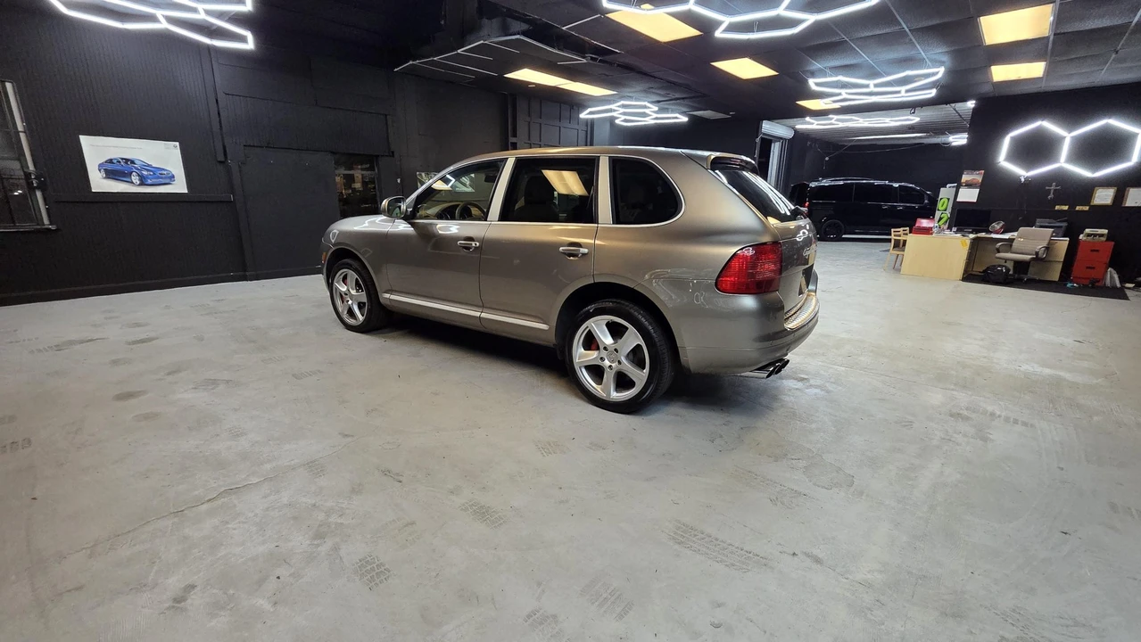 2006 Porsche 955/957 Cayenne Turbo - Image 16 of 31
