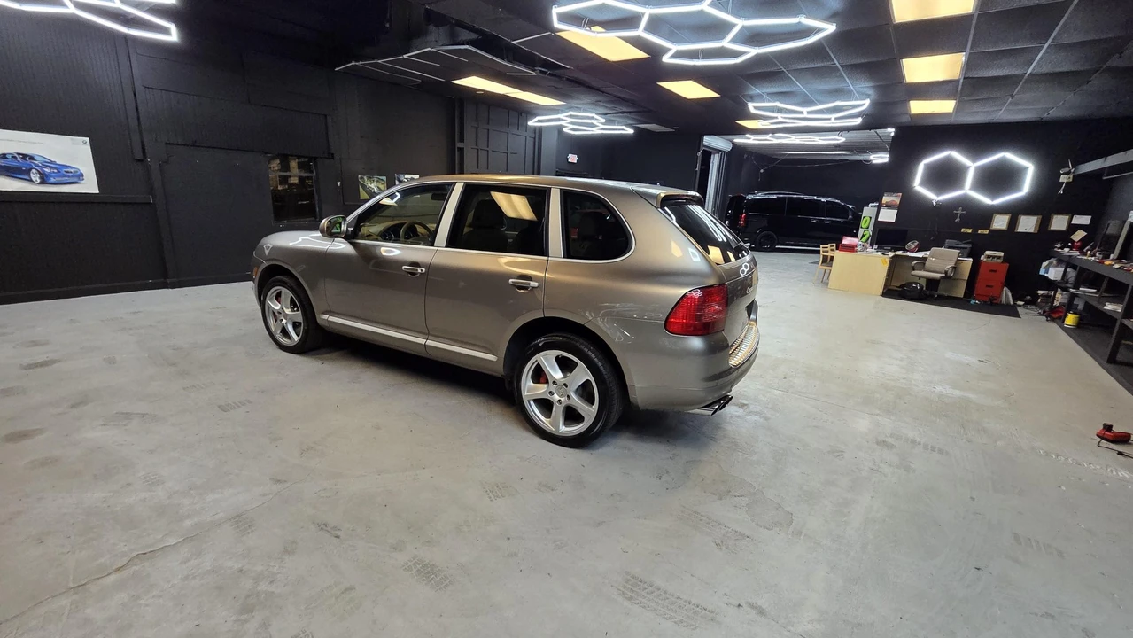 2006 Porsche 955/957 Cayenne Turbo - Image 15 of 31