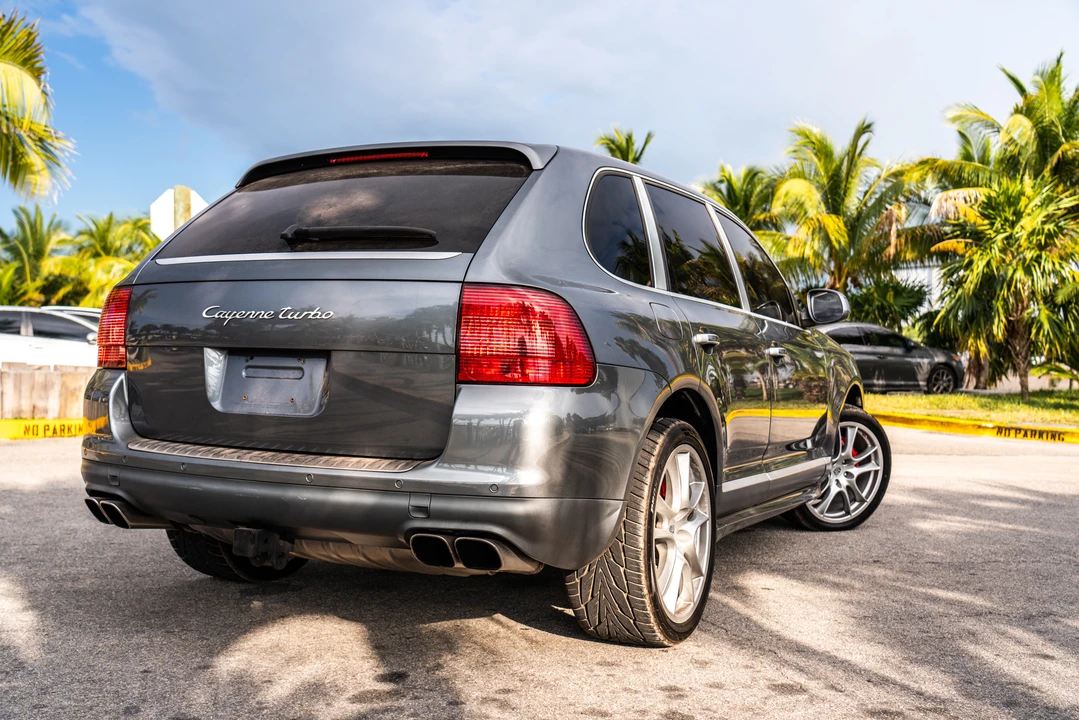 2006 Porsche 955/957 Cayenne Turbo - Image 10 of 31