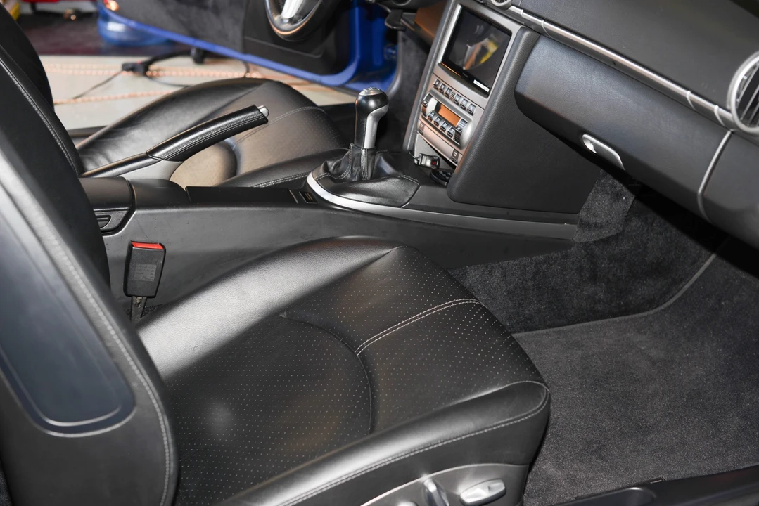 2006 Porsche 987 Cayman S - Image 25 of 31