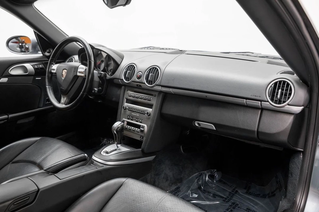2006 Porsche - Image 16 of 31