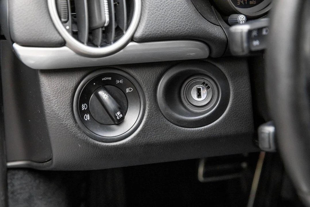 2006 Porsche - Image 21 of 31