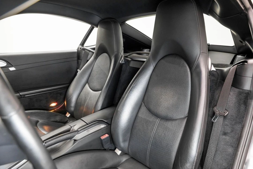 2006 Porsche - Image 13 of 31