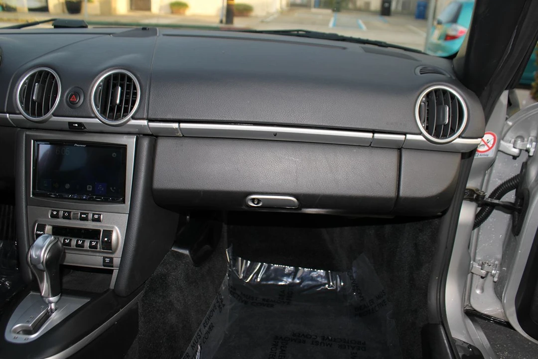 2006 Porsche Cayman - Image 15 of 31