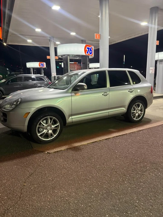 2006 Porsche Cayenne - Image 2 of 9