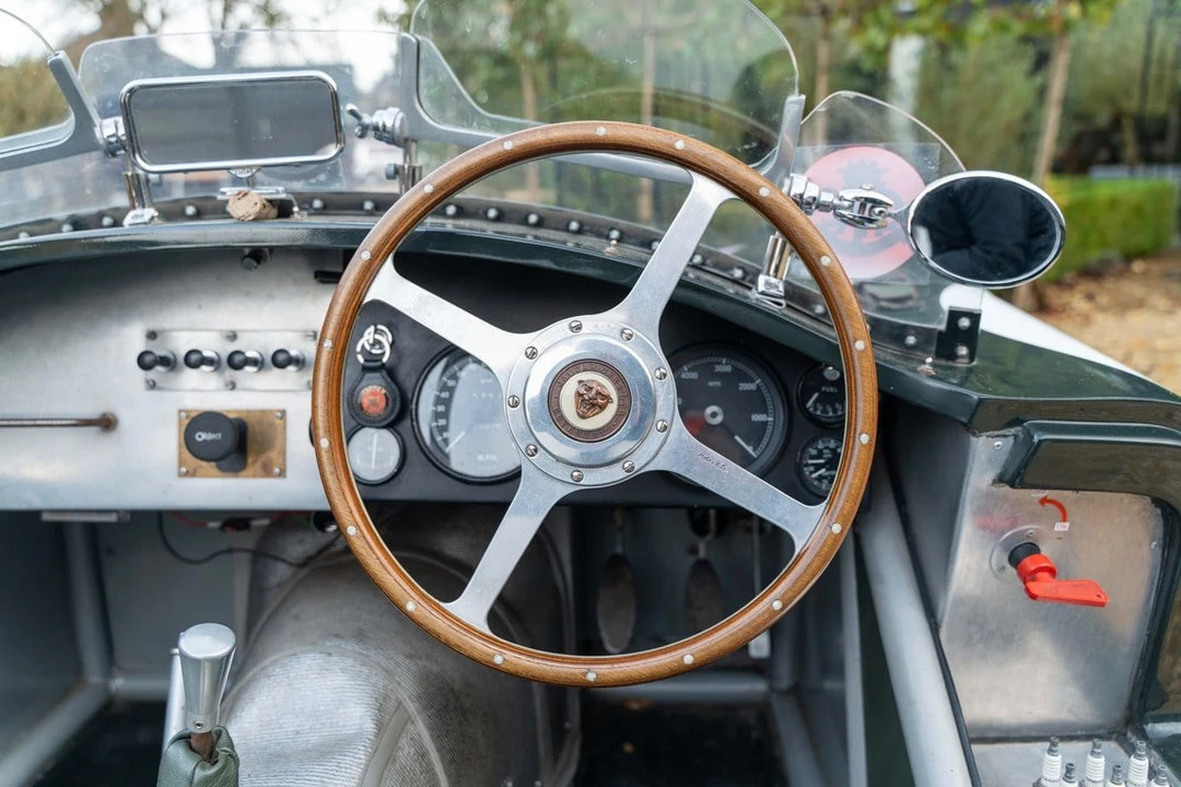 2006 Jaguar Replica - Image 27 of 30