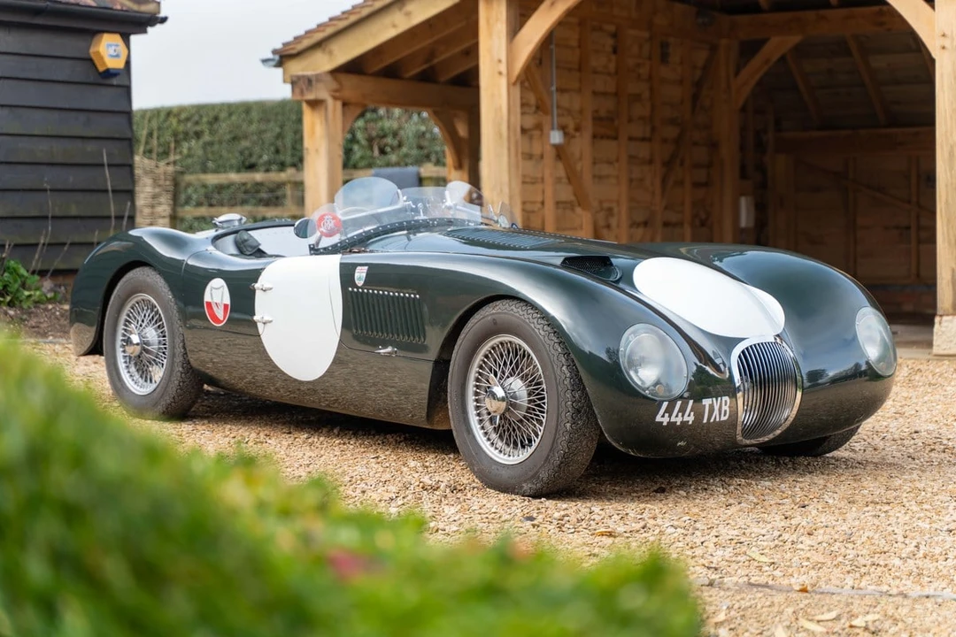 2006 Jaguar Replica - Image 19 of 30
