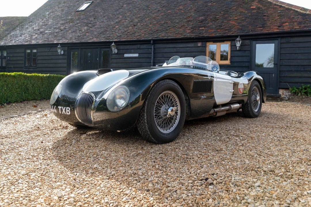 2006 Jaguar Replica - Image 8 of 30