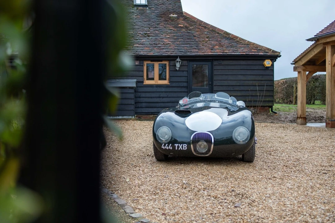 2006 Jaguar Replica - Image 13 of 30