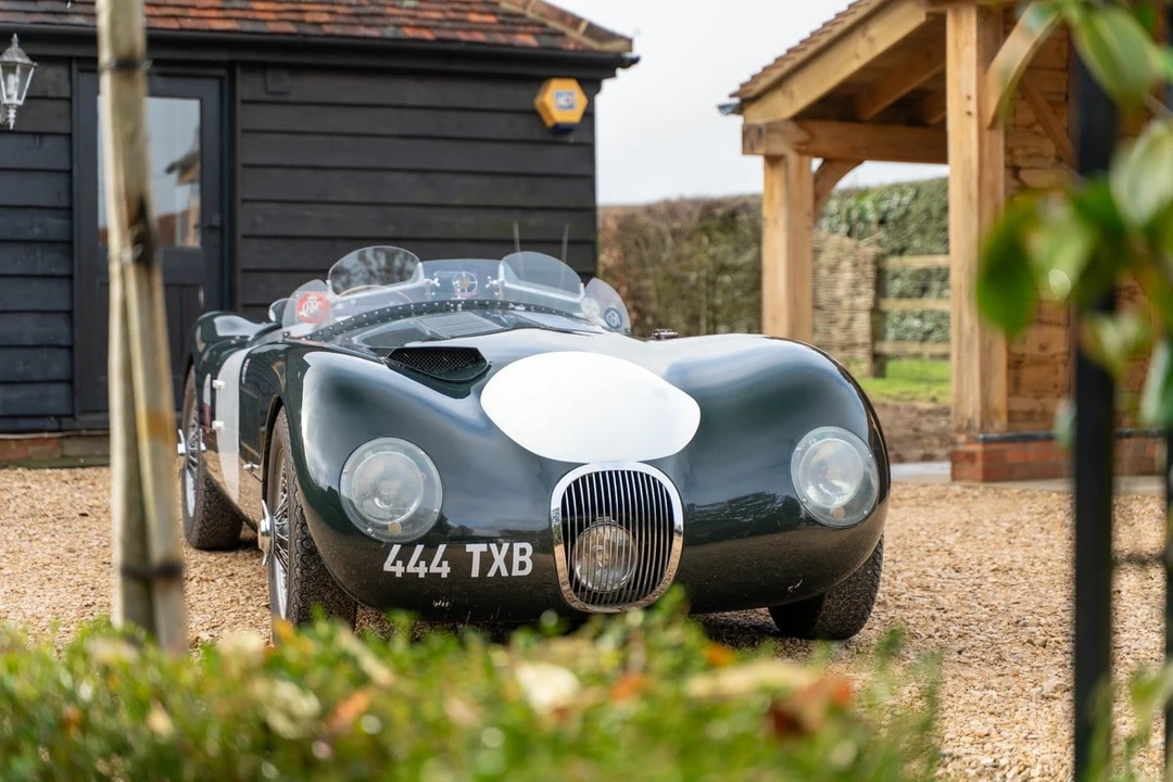 2006 Jaguar Replica - Image 17 of 30