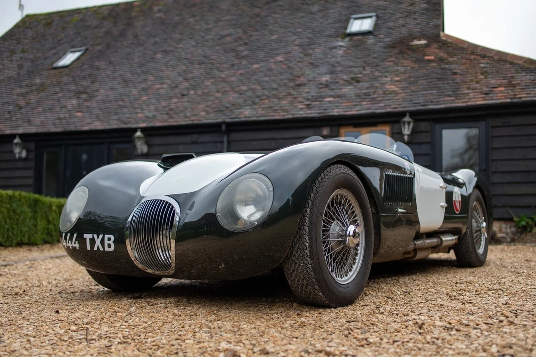 2006 Jaguar Replica - Image 11 of 30