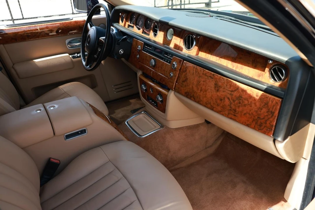 2006 Rolls-Royce Phantom VII - Image 16 of 31