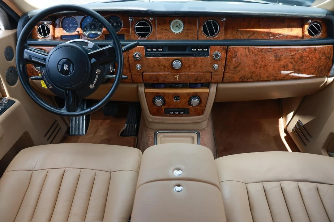 2006 Rolls-Royce Phantom VII - Image 2 of 31