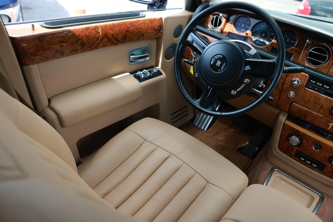 2006 Rolls-Royce Phantom VII - Image 23 of 31