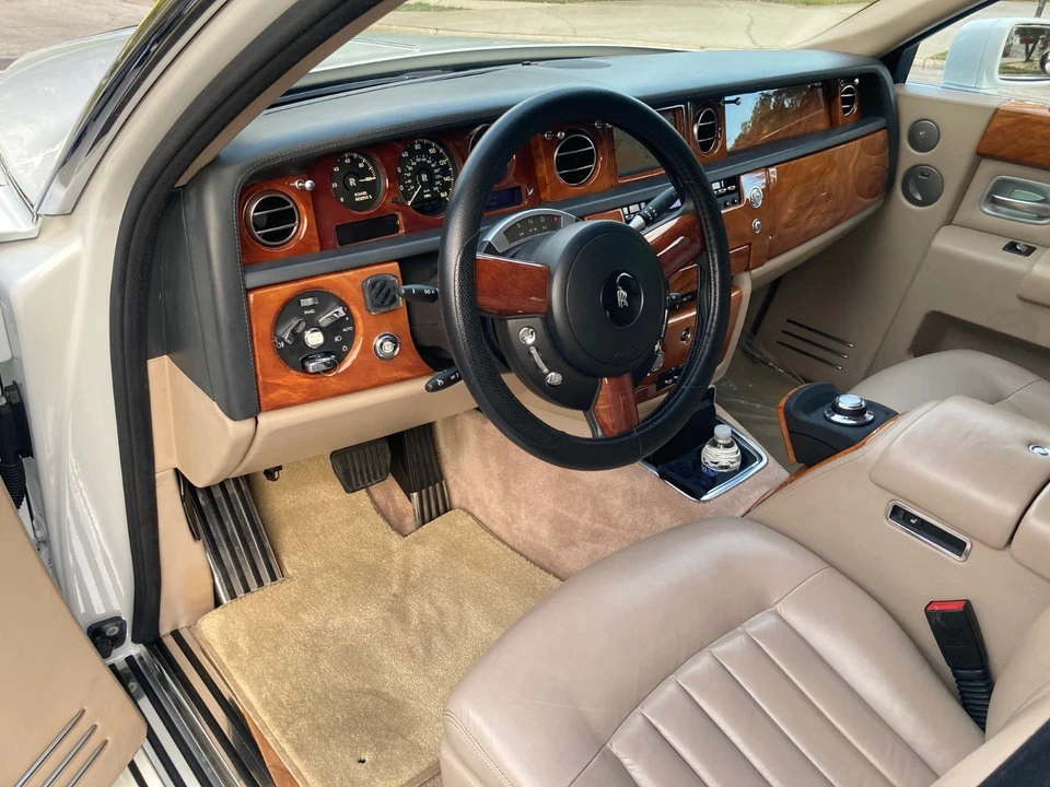 2006 Rolls-Royce Phantom VII - Image 8 of 21