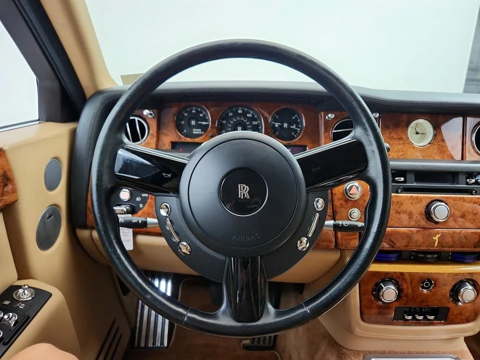 2006 Rolls-Royce Phantom VII - Image 17 of 31