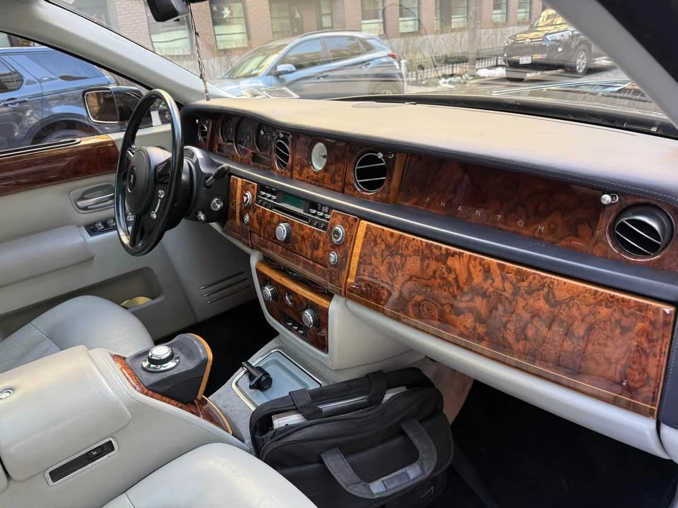 2006 Rolls-Royce Phantom VII - Image 15 of 17