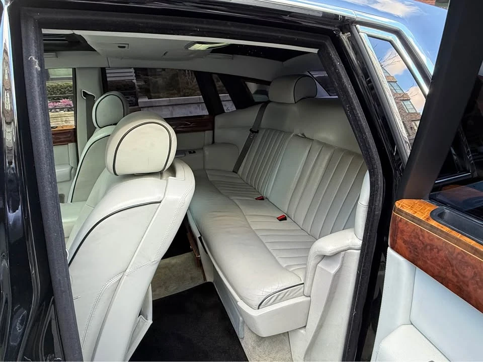 2006 Rolls-Royce Phantom VII - Image 8 of 17
