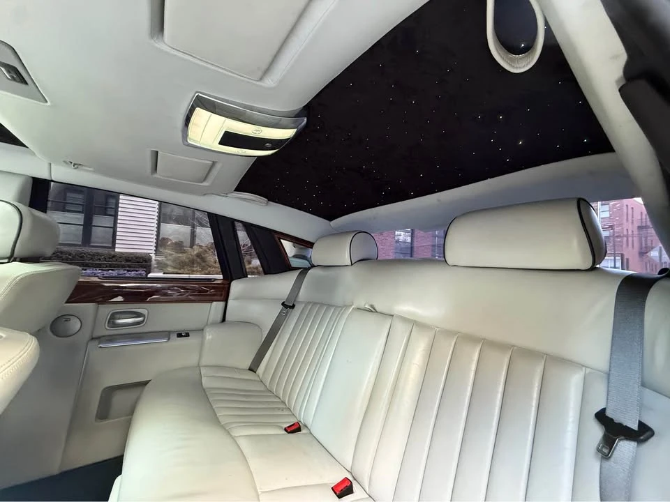 2006 Rolls-Royce Phantom VII - Image 9 of 17