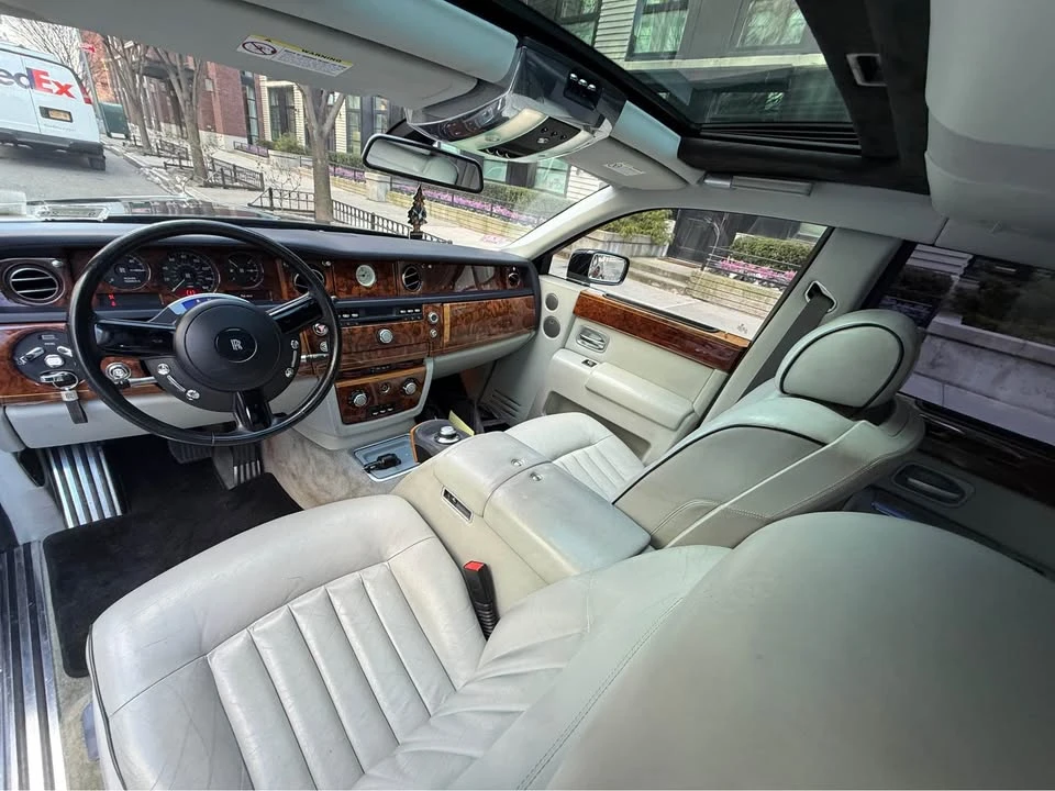2006 Rolls-Royce Phantom VII - Image 10 of 17