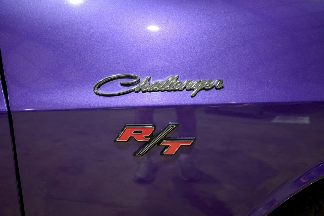 2006 Dodge Challenger - Image 27 of 31