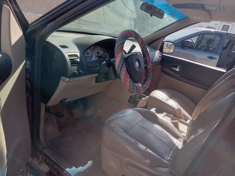 2006 Saturn - Image 3 of 6
