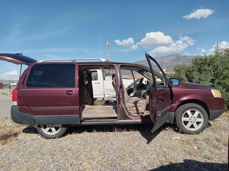 2006 Saturn - Image 6 of 6