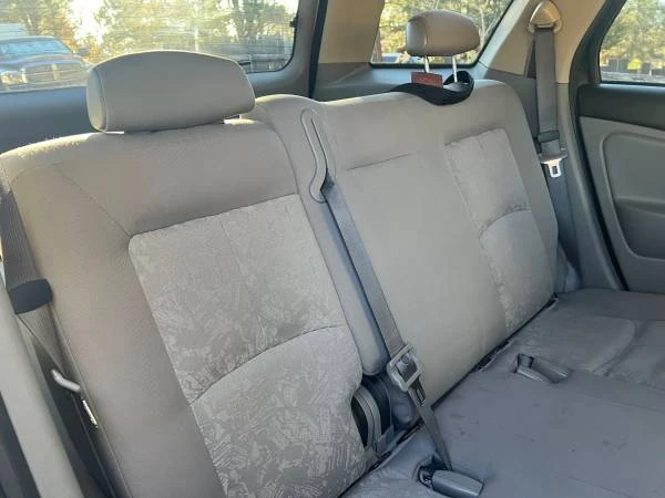 2006 Saturn Vue - Image 9 of 18