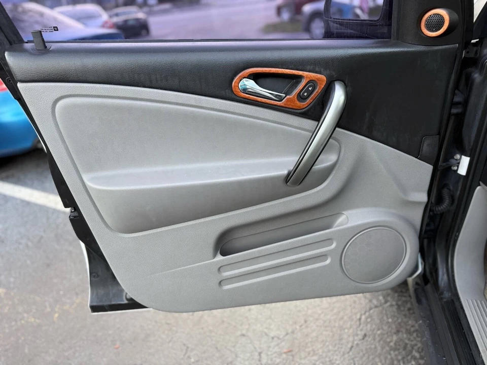 2006 Saturn Vue - Image 10 of 21