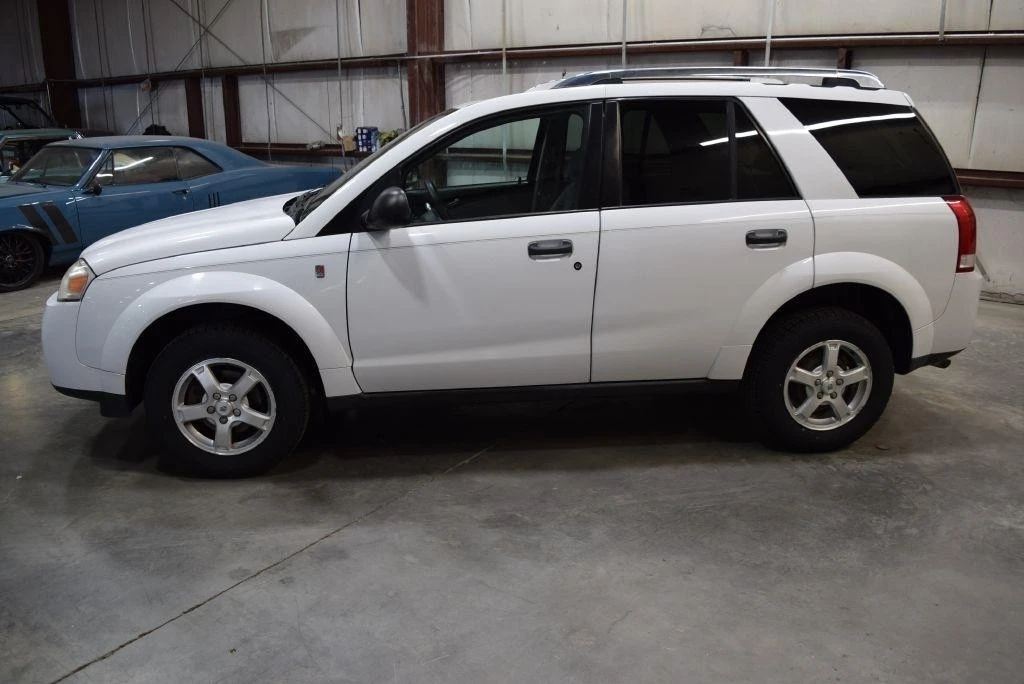 2006 Saturn Vue - Image 4 of 12