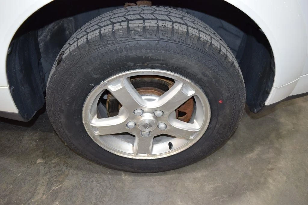 2006 Saturn Vue - Image 10 of 12