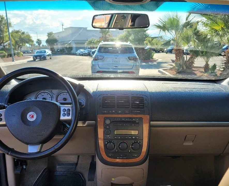 2006 Saturn - Image 8 of 19