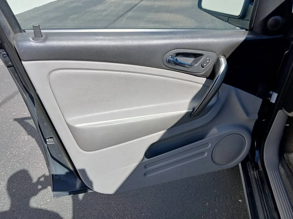 2006 Saturn Vue - Image 8 of 15