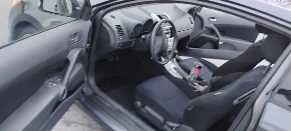 2006 Scion tC - Image 10 of 17