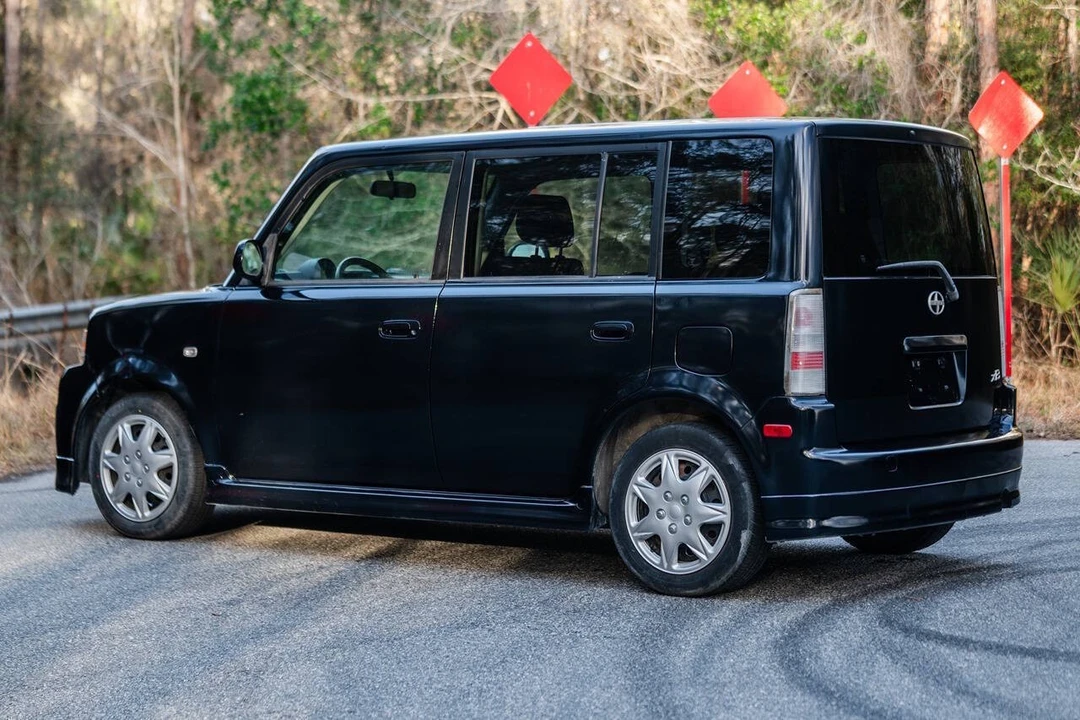 2006 Scion xB - Image 19 of 21