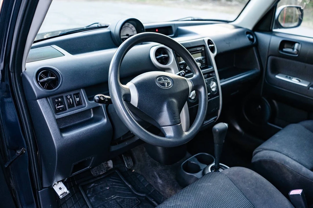 2006 Scion xB - Image 8 of 21