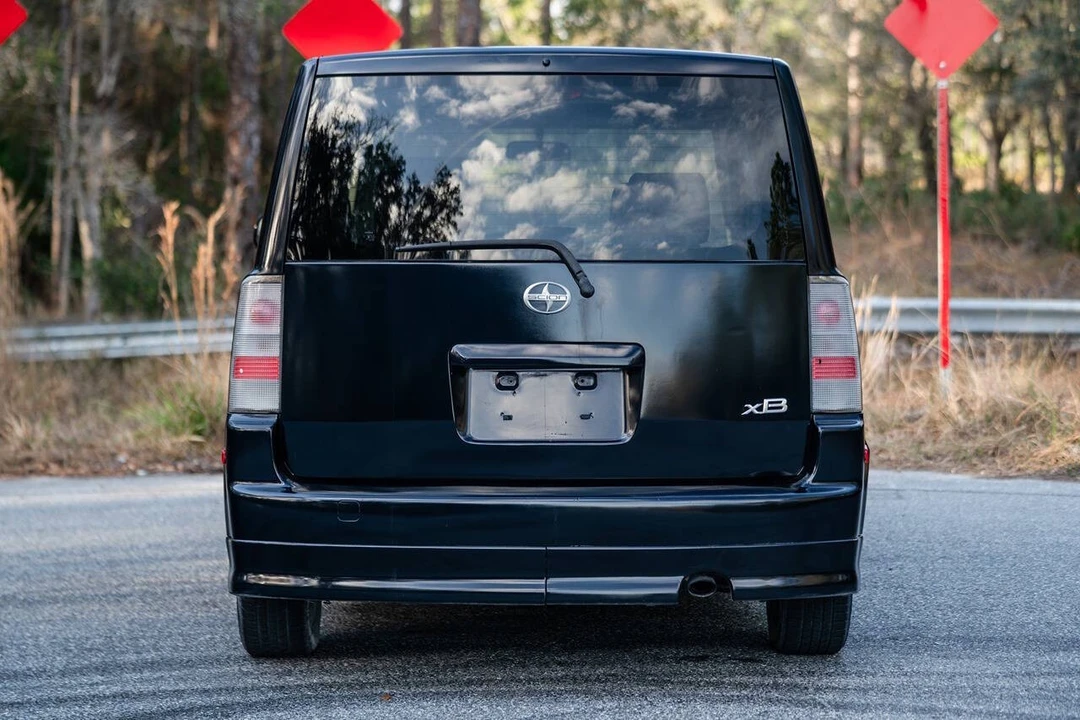 2006 Scion xB - Image 15 of 21
