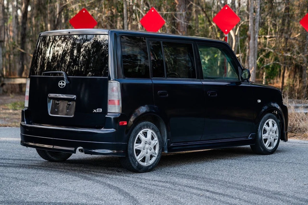 2006 Scion xB - Image 6 of 21