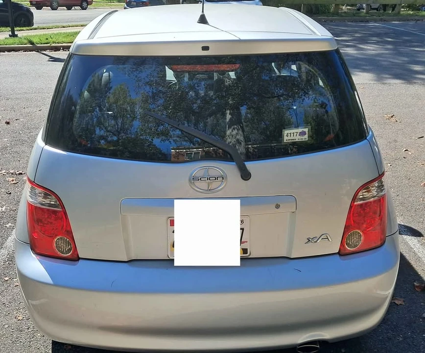 2006 Scion xA - Image 6 of 7