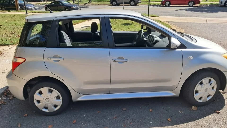 2006 Scion xA - Image 7 of 7
