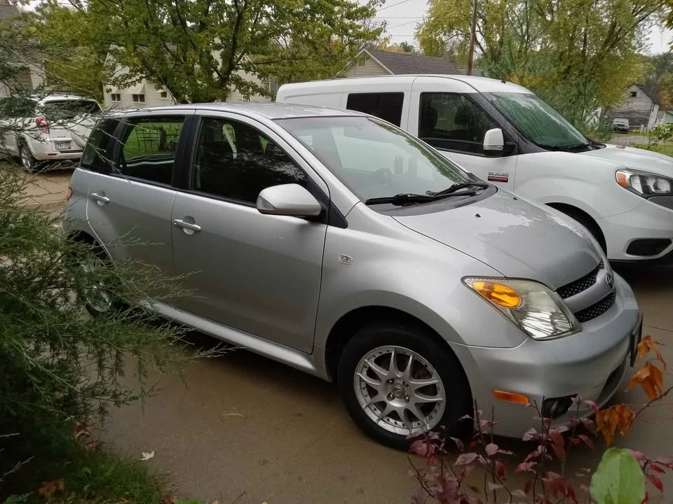 2006 Scion xA - Image 2 of 10