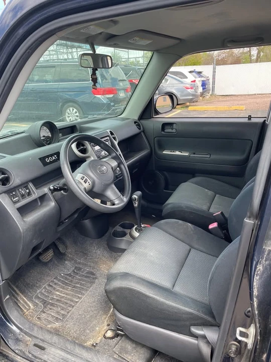 2006 Scion xB - Image 8 of 9