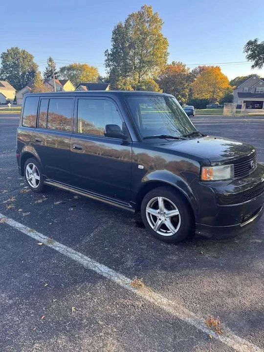 2006 Scion xB - Image 2 of 10