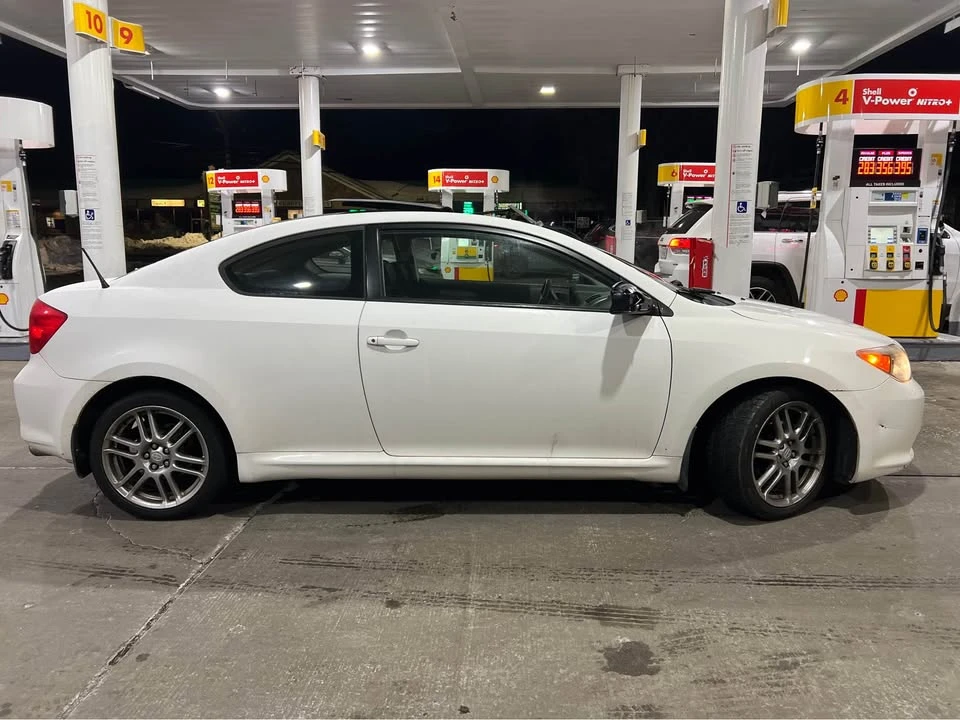 2006 Scion tC - Image 2 of 12