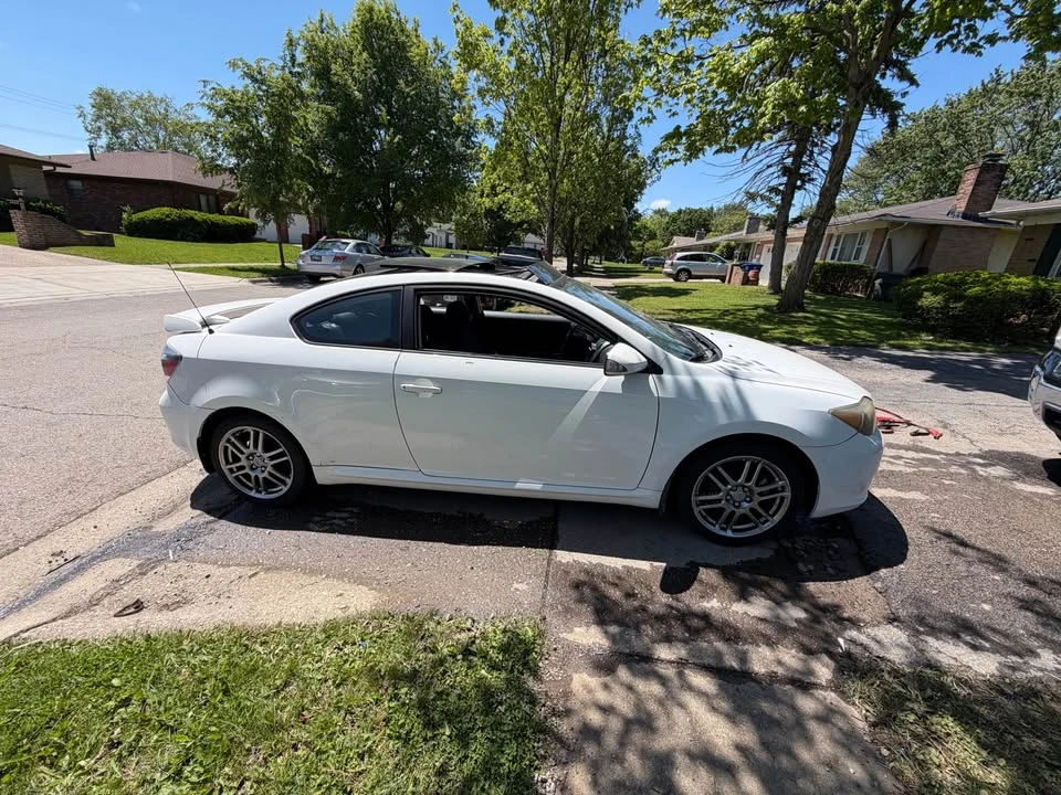 2006 Scion tC - Image 2 of 6